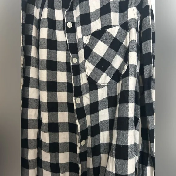 Old Navy Black and White Plaid Shirt Medium Flannel - Picture 2 of 4